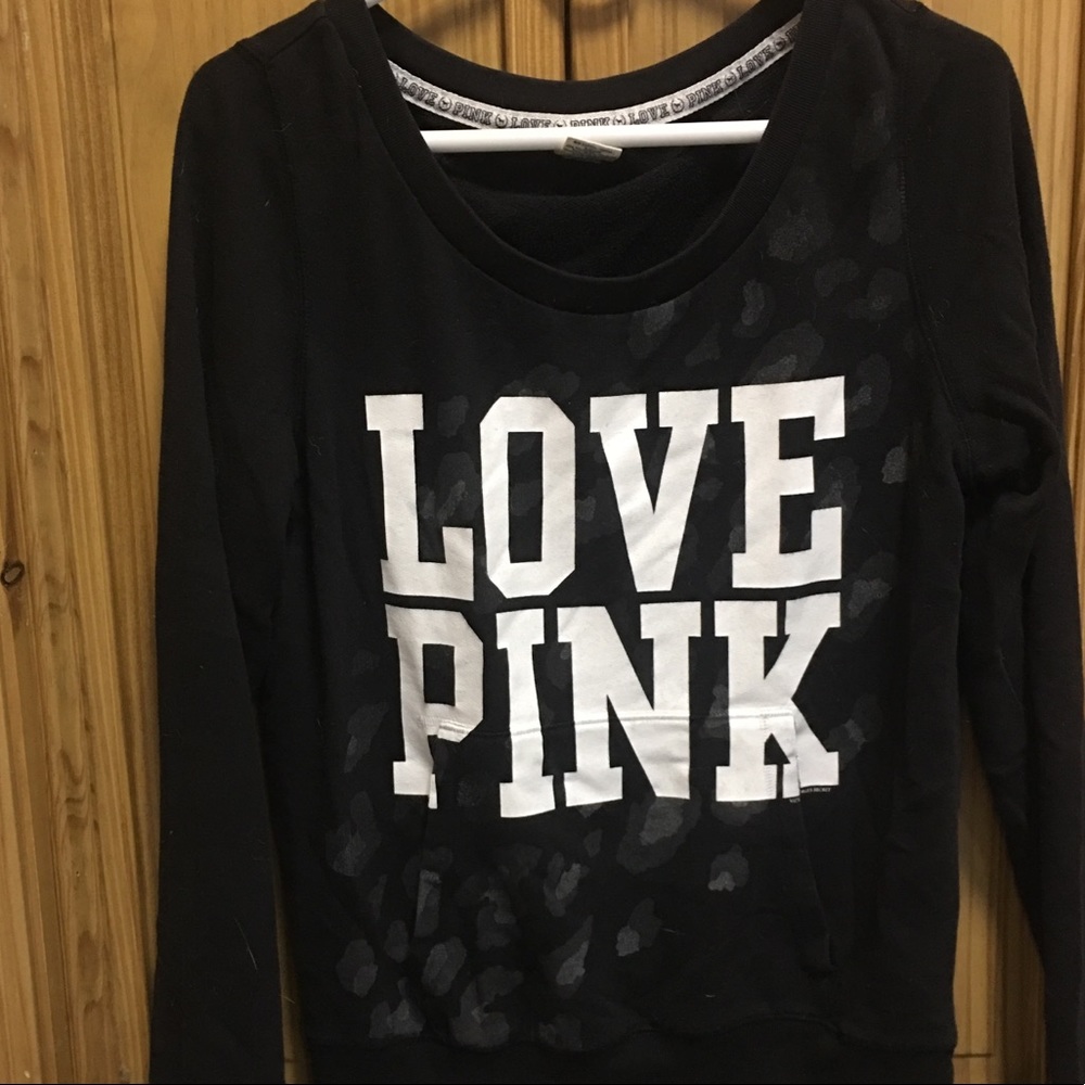 Large PINK long sleeve sweater in black!